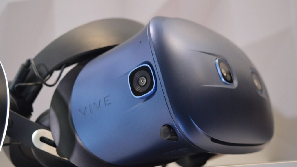 Новый хедсет HTC Vive Cosmos
