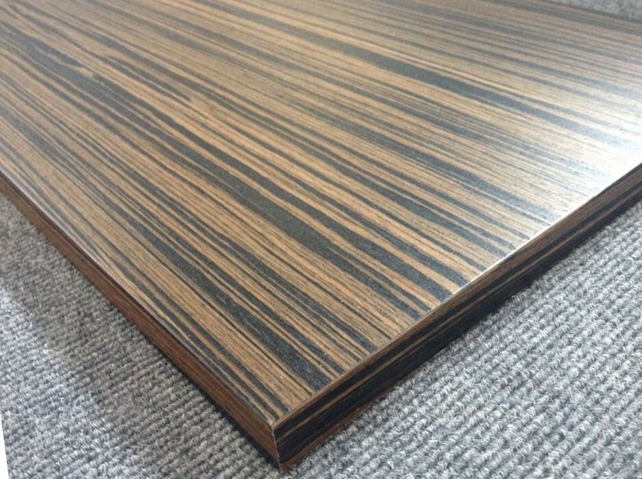 Шпонированный фасад