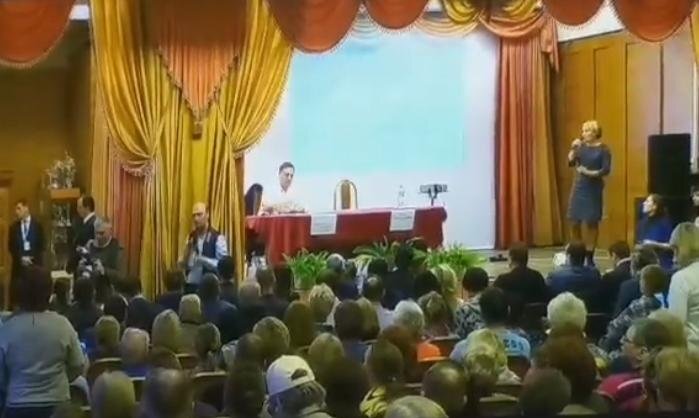 Публичные слушания по проекту планировки территорий по программе реновации в районе Метрогородок. Фото: www.facebook.com.
