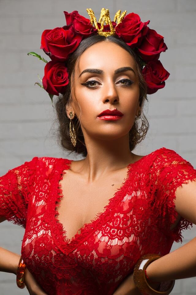 Фото жены не будет, так как человек она не публичный  и не хочет выставлять свое лицо на всеобщее обозрение (процитировано)