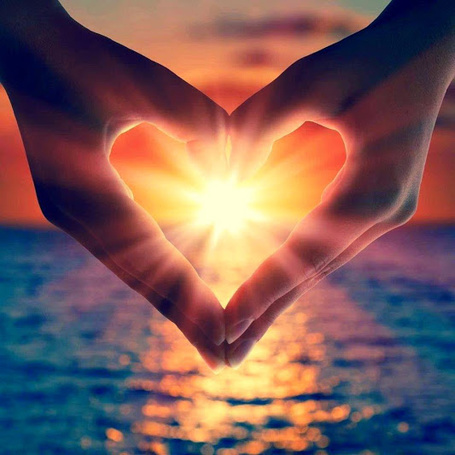 Начну, пожалуй, с самого прекрасного на свете ЛЮБОВЬ.
Многие получат немало удовольствия от работы, которая пропитана любовной энергетикой. Фотографы имеют возможность позаимствовать для себя парочку новых идей, которые с успехом воплотятся в жизнь и новая пара будет счастлива, получив в коллекцию прекрасные кадры, а фотограф, что провел блестящую работу и доставил удовольствие еще влюбленным. Ведь красивые фото про любовь сохранится в семейном альбоме и, спустя время, пара вновь будет любоваться своим счастьем. 
Для создания фотографий любовной тематики часто используют программы Фотошоп, Лайтрум, Adobe Lightroom и многие другие. Также в распоряжении как новичка, так и профессионала, набор горячих клавиш, которые позволяют обработать множество кадров. Также они позволяют бороться с такими дефектами, как:


Программа лайтрум позволяет устранить недостатки в считанные секунды. После обработки фотографий они становятся безупречными и радуют обладателей.

Картинке про любовь – это вдохновение, страсть, огонь, желание, счастье. Именно фото способно запечатлеть момент, выражающий искренние чувства и сохранить его. В коллекции красивых фото про любовь есть сердечки и поцелуи, нежные объятья и безудержная страсть, пылкие чувства и нежная романтика, блеск в глазах и искренняя улыбка, а, возможно, это грусть, печаль, тоска, но она также пронизана светлыми эмоциями.

К кадрам есть возможность объявить записи: Я тебя люблю, скучаю по тебе, прости, улыбнись, обними.

Фотографии сейчас модно делать в ретро – стиле или в черно – белых тонах.

Разглядывая на картинке поцелуй или страсть, возникает желание самому признаться в своих чувствах и не стоит этого стесняться. Никогда не бывает лишними объятия, нежные слова, ласковые поцелуи. Если есть желание выразить свои чувства, то отправьте любимому человеку красивое фото про любовь, и он сразу поймет, что вы хотите ему сказать.

Любите друг друга, скучайте, говорите о своих чувствах и обязательно делайте фотографии на память. Красивое фото про любовь – это классика, которая никогда не выйдет из моды, а влюбленным – это новый кадр в копилочку их романтической истории.

Поделиться…с любовью своей может каждый человек кому понравилось ставьте лайки подписывайтесь на мой канал всем удачи в любви)))))))))))))))))))))))))))))))))))))))))))))))))))
ЛЮБОВЬ это когда ты не можешь без человека не есть не спать не дышать вообще ничего например вот вы только что расстались ну короче разошлись по домам а тебе кажется как будто ты не видел человека уже целый час или даже день или год вот это и есть любовь и когда у тебя руки сами тянутся позвонить своей второй половинке и даже если не о чем разговаривать все равно ты хочешь засыпать только когда он будет на связи просто слышать голос это и есть любовь или когда вы гуляете и ни о чем вообще не думаете у вас отключается мозг и вы смотрите друг ругу в глаза и вы плывете просто от счастья что ваша половинка рядом и пусть весь мир подождет  и это и есть ваша настоящая любовь)))))))))))))))))))))))))))))))))))))))))))))))))))))))))))))))))))))))))))))))))))))