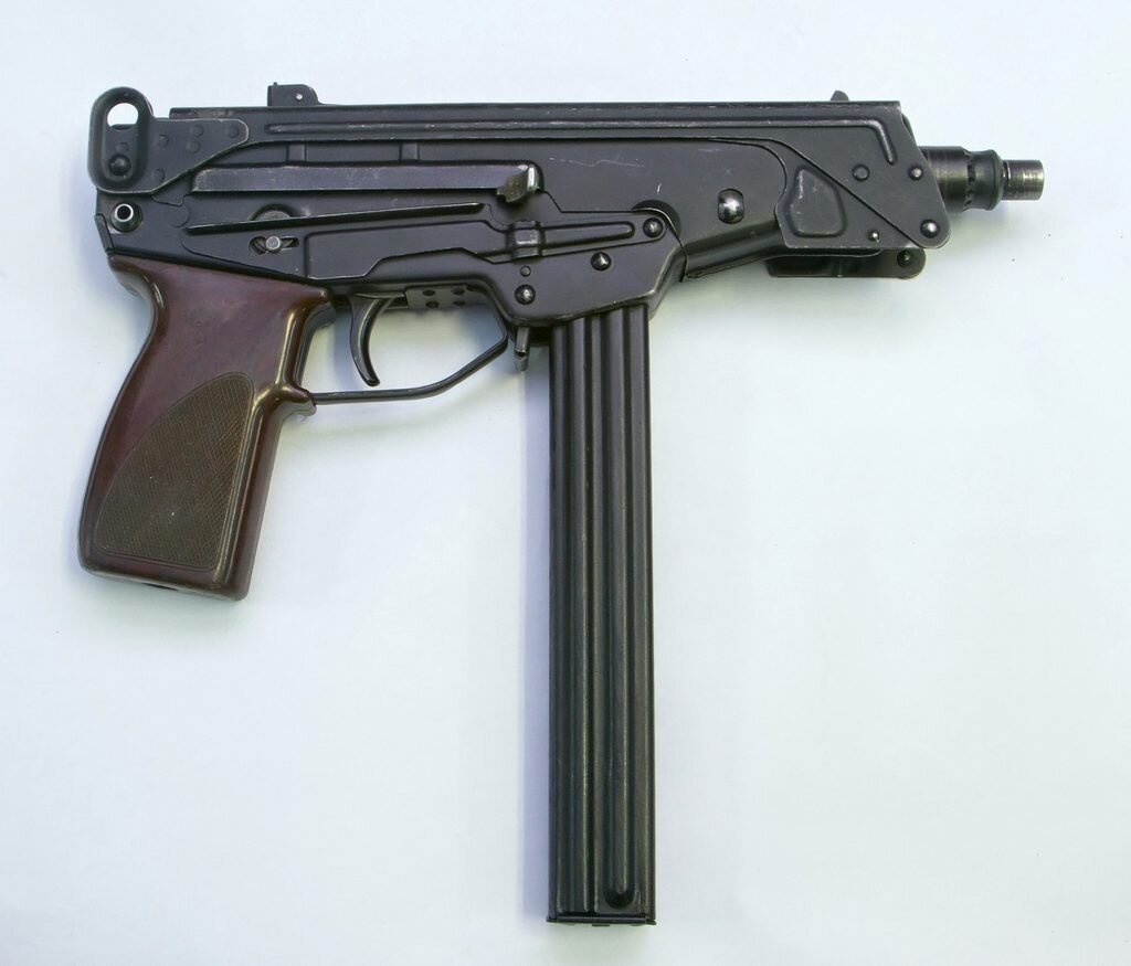 Пистолет-пулемёт ТКБ-102, хранящийся в техкабинете ЦКИБ СОО