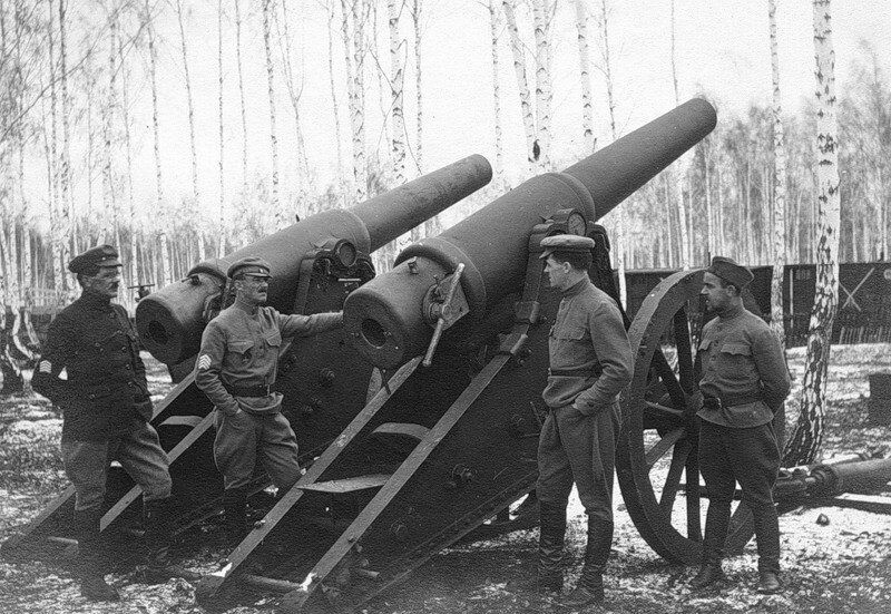 Русские, Оружие, История