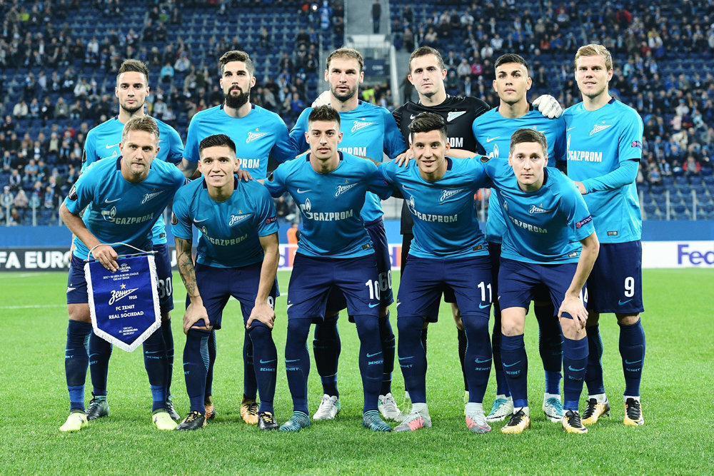 На обложке: команда фк "Зенит". Фотография взята из свободных источников в качестве иллюстрации.