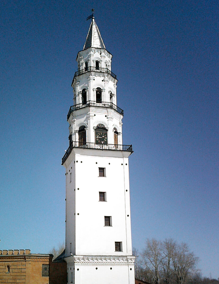 Невьянская наклонная башня - известный памятник архитектуры