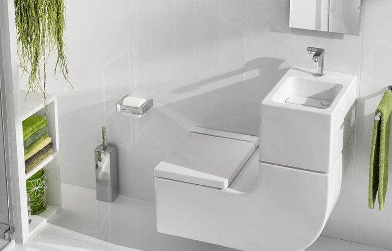 Раковина встроена в унитаз