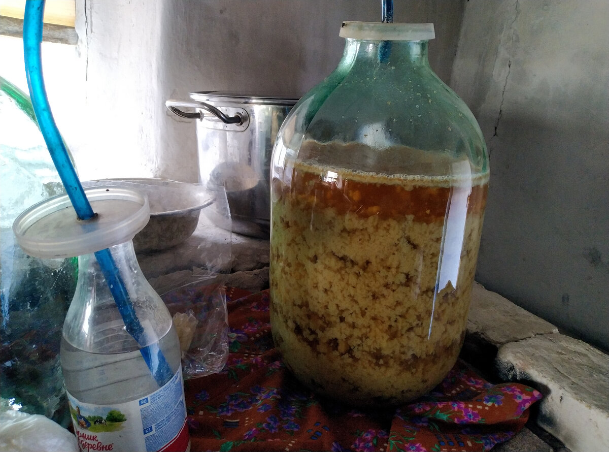 Сок расслоился немного, может все же сам осветлится?