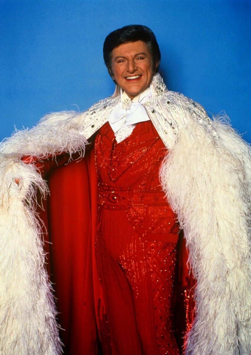 Либераче в образе