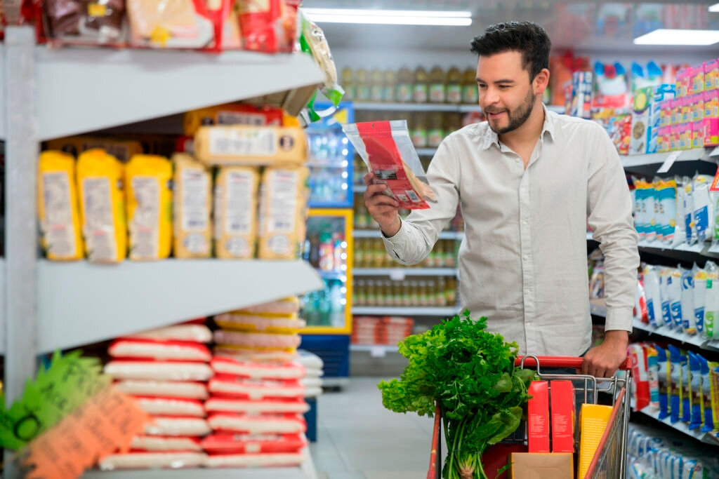 Именно цены на продукты питания волнуют практически всех жителей страны