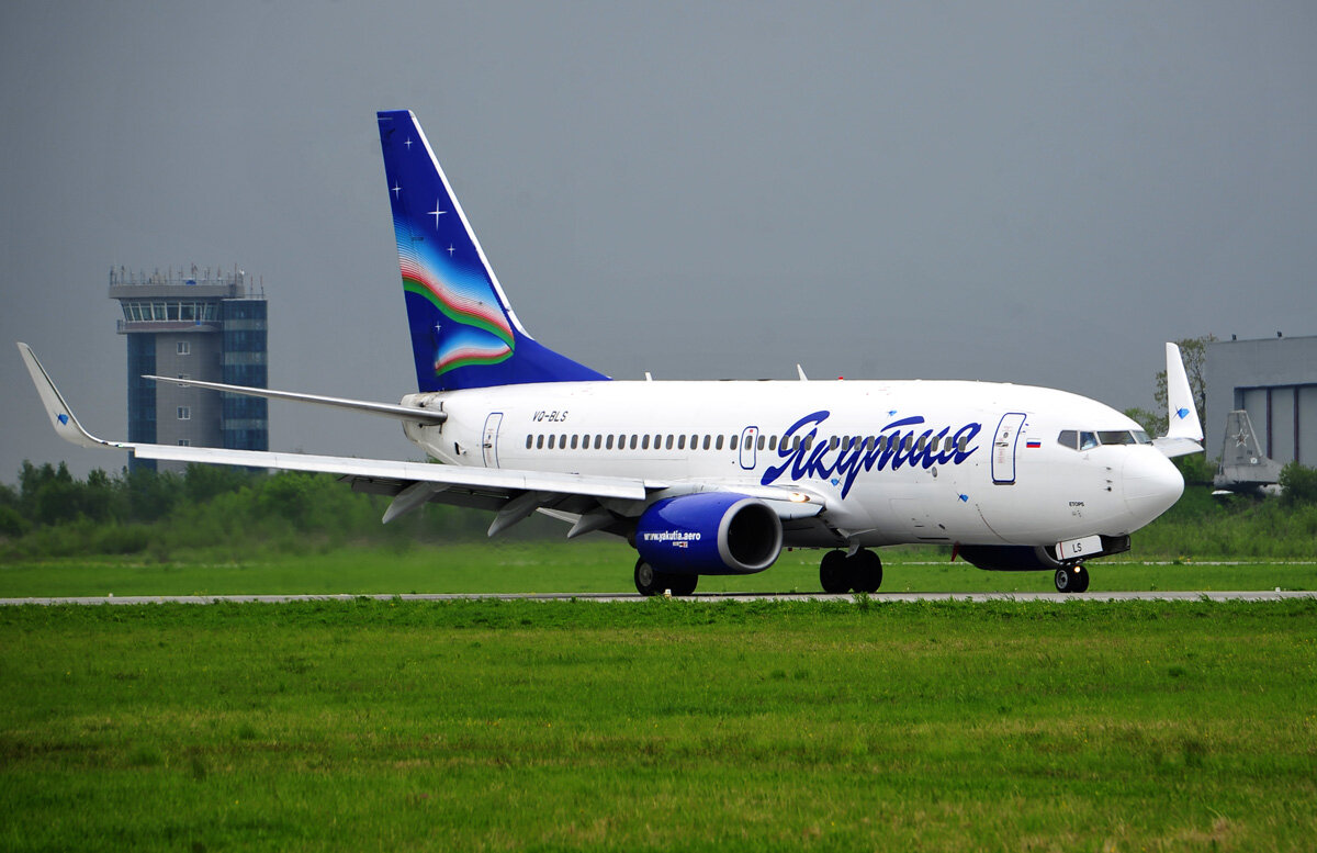 Авиакомпания якутия. Самолёт авиакомпании Якутия Boeing 737. Боинг 737 Якутия. Boeing 737-800 Якутия. Авиакомпания Якутия Боинг 737-800.