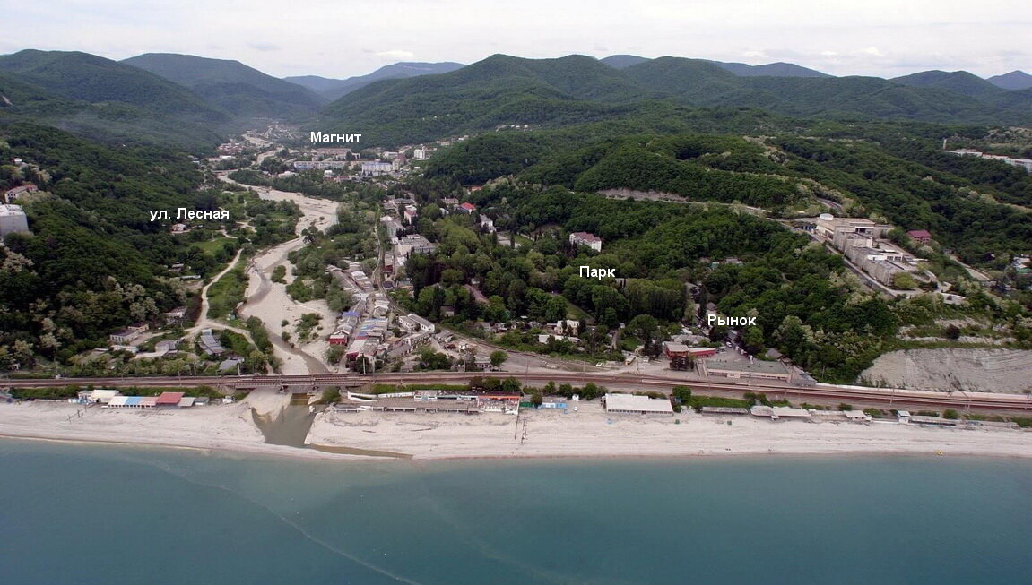 Вид с моря на посёлок Шепси