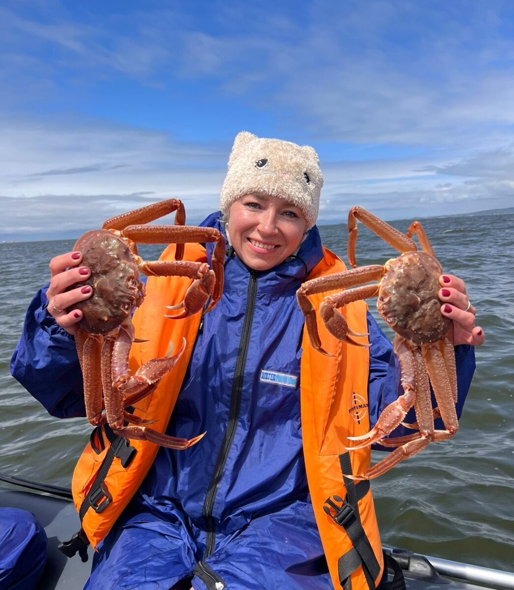 Листайте вправо