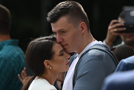    Блогер Валерия Чекалина, известная как Лерчек (Lerchek), и ее супруг Артем Чекалин