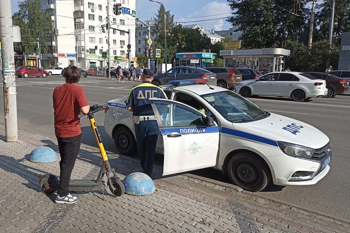 Эвакуатор с похищенными автотранспортом направлялся в одну из стран ближнего зарубежья.  Фото: ФедералПресс / Максим Филиппович