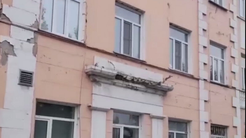     Барнаульцы пожаловались Собчак на городскую поликлинику. Кровавая барыня