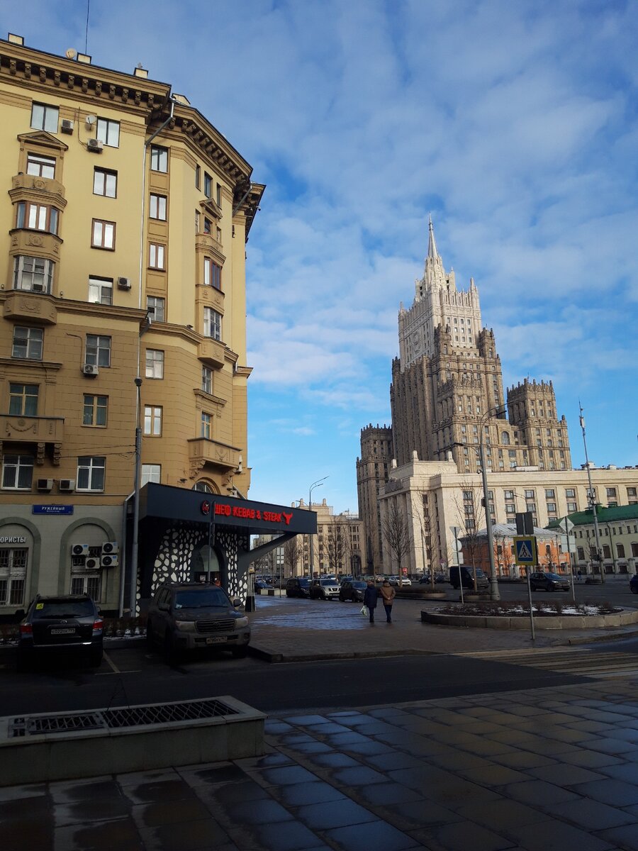 Купить квартиру в Москве. Сталинки