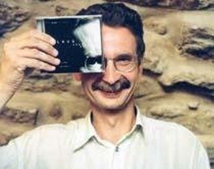 Андрее Валконен. 1990-е г. С компакт-диском группы "Вянторель".