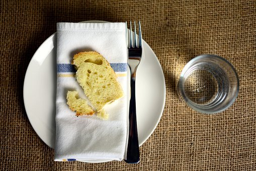 Нежный и вкусный торт без яиц, масла и выпекания. Лакомство, которое можно есть в Пост