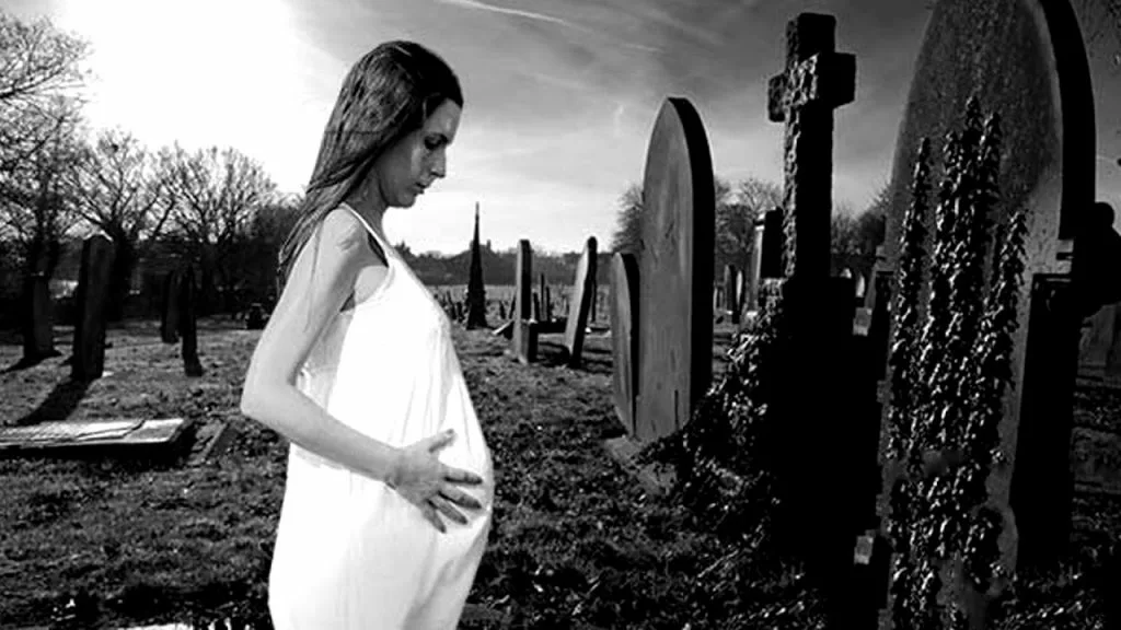 Можно ли беременным присутствовать на похоронах?