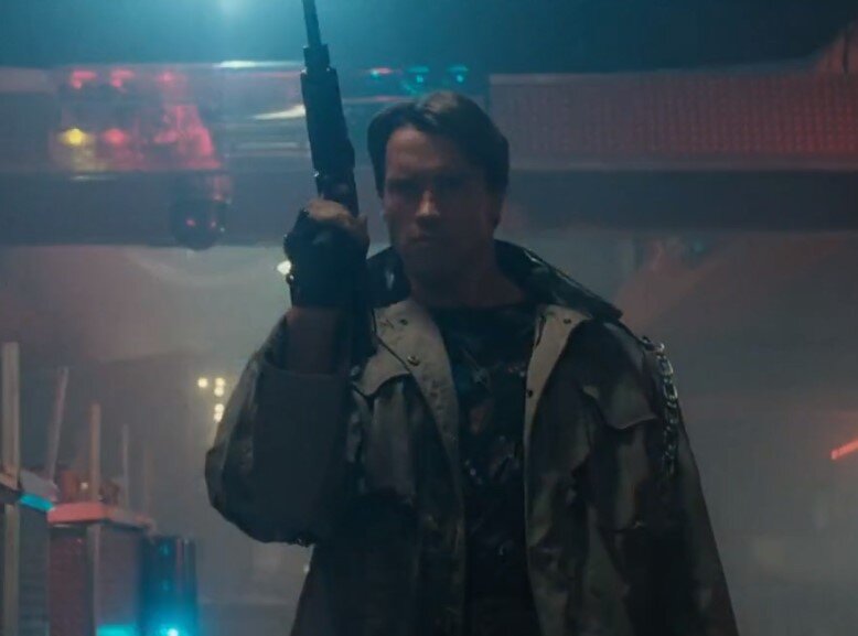 Арнольд Шварценеггер в роли терминатора из будущего