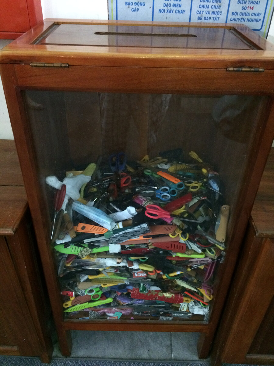 Наглядно о запрещённом. Аэропорт Камрань