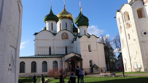 Колокольный концерт в Спасо-Ефимьевском монастыре в Суздале