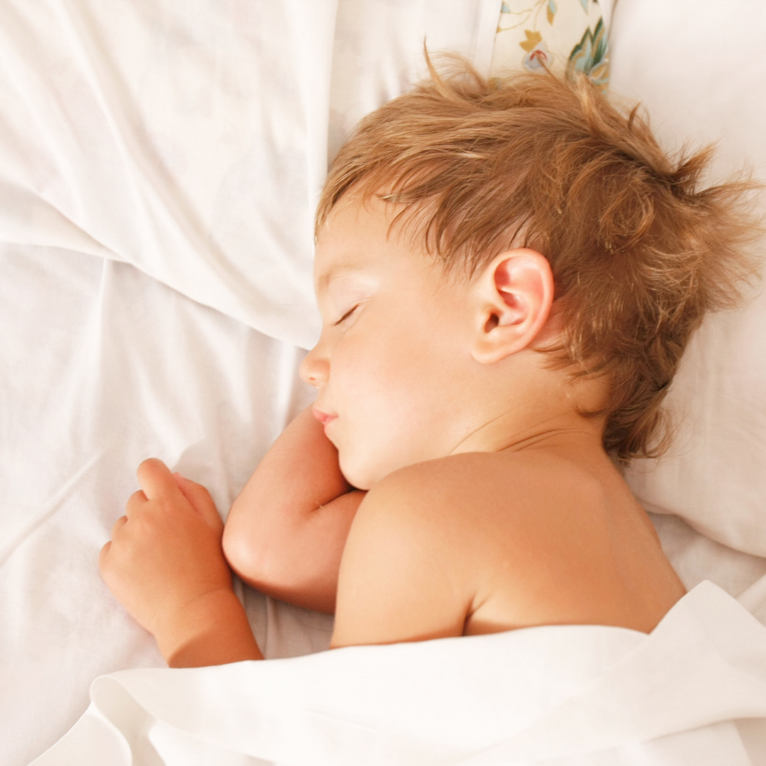 Стирать детские подушки или сдавать их в химчистку нужно чаще, чем взрослые. 