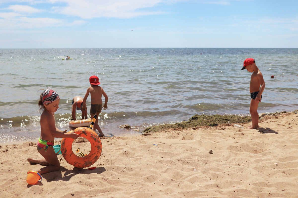 Дети на пляже в Евпатории // Туристический портал Республики Крым, Ирина Ульева 