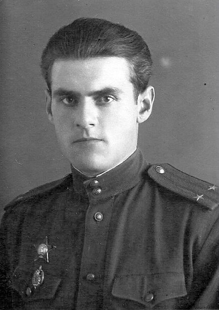 Тбилиси, 1943 год. Николай Кравченко перед отправкой в Иран