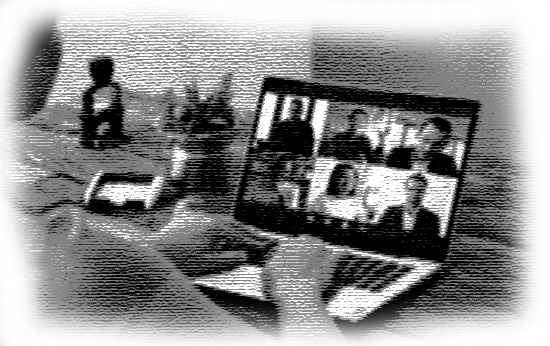 Допустим,  вы уже выбрали подходящую нишу и тему для своего онлайн-курса. Теперь  напишите план занятий, разделив его на темы для каждого видеоурока.  Сколько эпизодов потребуется, чтобы охватить весь курс предмета, не  делая уроки слишком длинными и утомительными? Такой сценарий также  поможет поддержать последовательную линию мысли между вашими уроками при  создании видео.  
	 Также стоит продумать, как вы будете подходить к содержанию уроков в  зависимости от темы и аудитории, которую вы хотите охватить. Например,  если цель ваших уроков - дать советы по предпринимательству, и вы хотите  привлечь молодую аудиторию, то формальный подход и использование  сложной лексики может оказаться не самым лучшим выходом. Иными словами,  вам нужно сделать формат сообщения подходящим для вашей предполагаемой  аудитории.