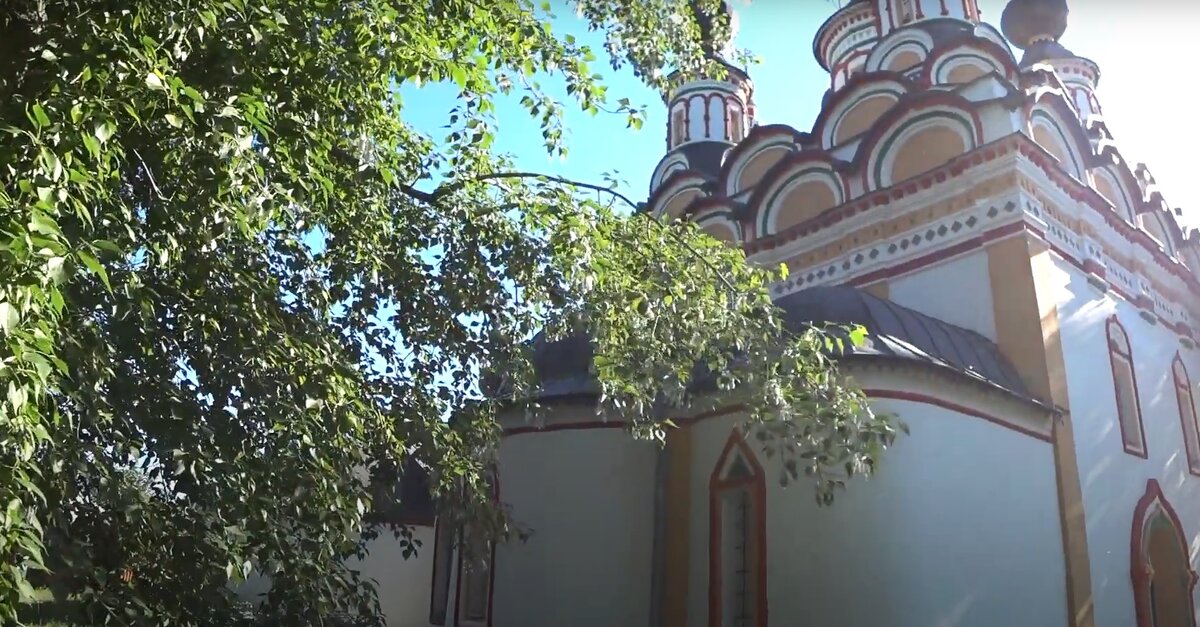 Очень. Много. Церквей.