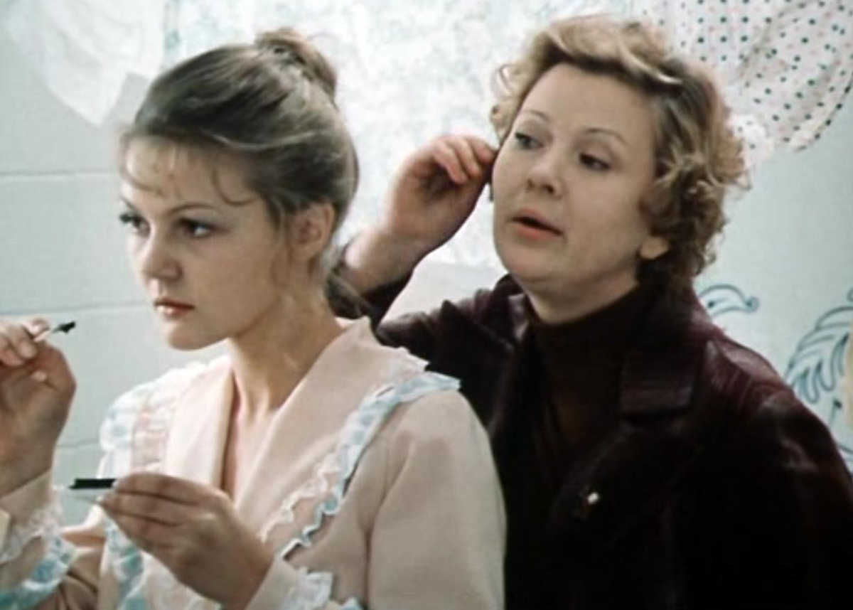 Семейными обстоятельствами. Семейные обстоятельства роли. Семейные обстоятельства роли. Семейные обстоятельства роли. Семейные обстоятельства 2016.