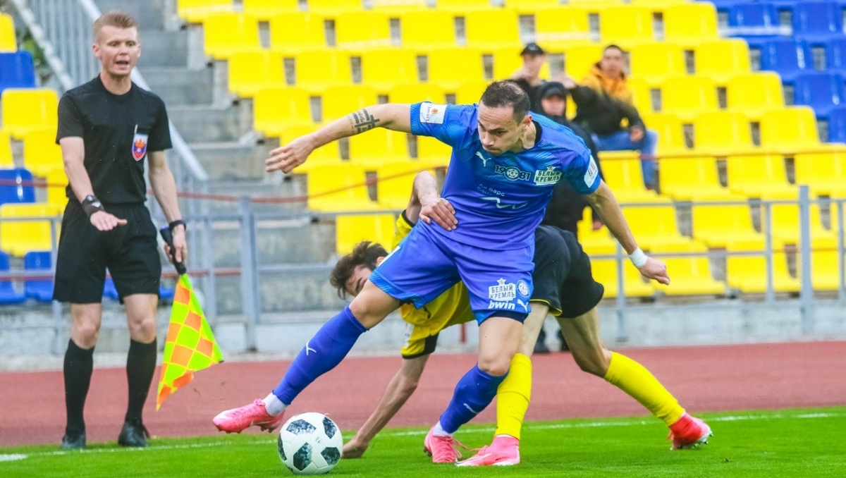     Набережночелнинский «Камаз» уступил махачкалинскому «Динамо» в домашнем матче 10-го тура Первой лиги со счетом 1:2.