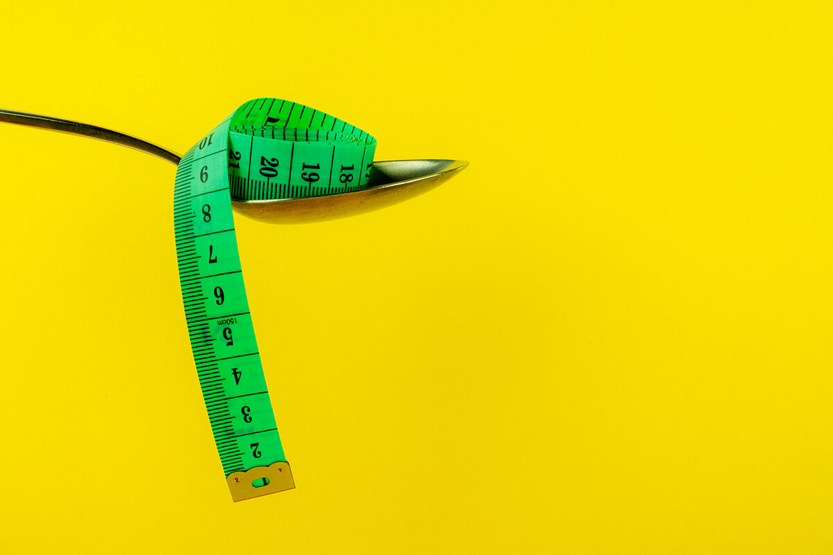    Интервальное голодание очень популярно в последнее время - похудеть на нем более, чем реально