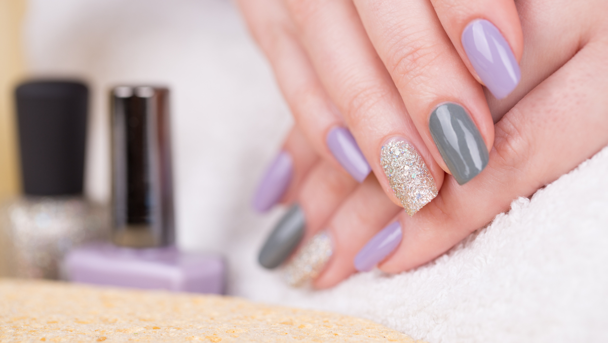 Водный маникюр, фото с лицензией ссо