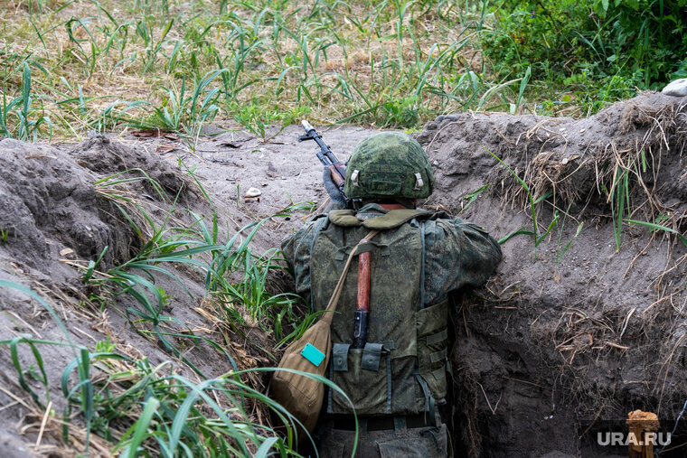    Боец из Кургана объяснил, почему не берет натовское оружие в качестве трофеев