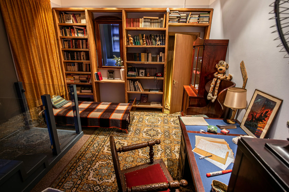 Здравствуйте уважаемые читатели и подписчики моего канала. Сегодня на календаре 25 января – день рождения Владимира Семеновича Высоцкого.-14