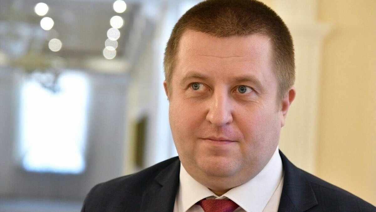     Кандидатуру Дмитрия Рябикова одобрили на пост на сегодняшнем заседании правительства Омской области.