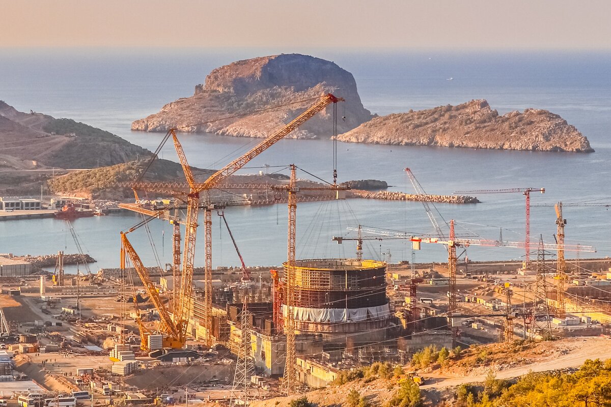 Источник фото: http://www.akkuyu.com/kompaniya-ao-akkuyu-nuklear-poluchila-litsenziyu-na-stroitelstvo-bloka-4-aes-akkuyu/update