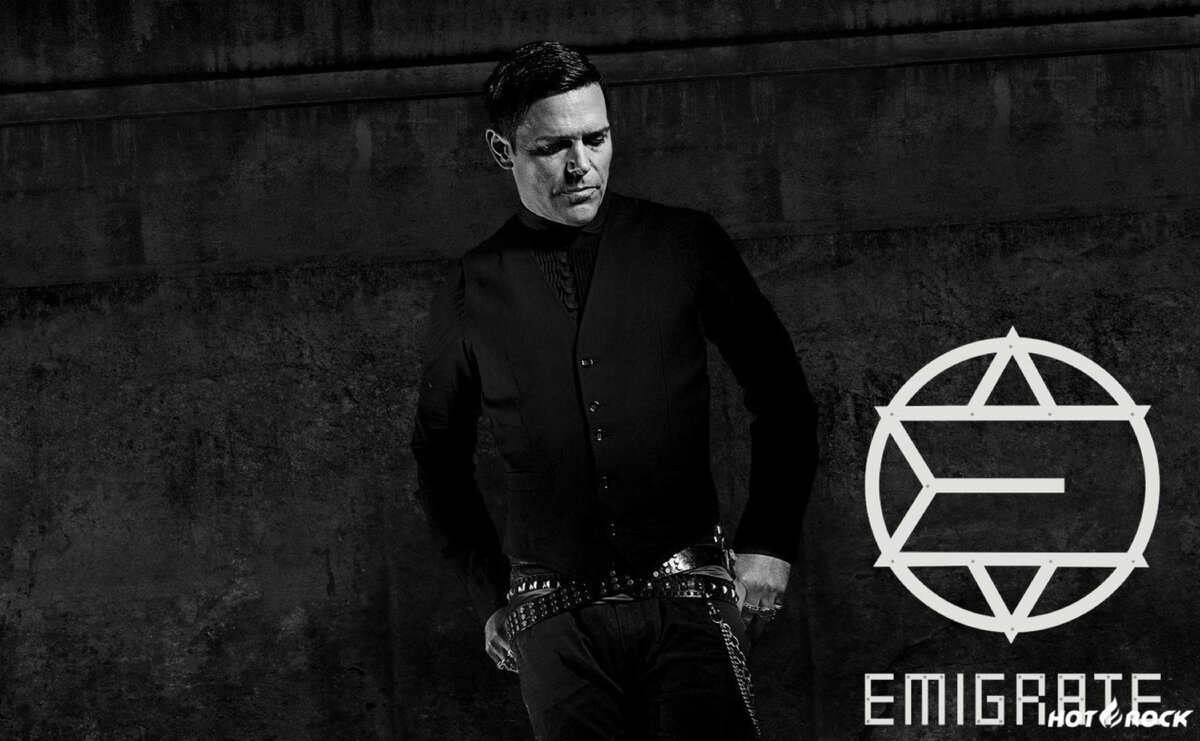 4 к слушать. Группа emigrate. Рихард Круспе emigrate. Группа emigrate состав. Richard Kruspe emigrate
