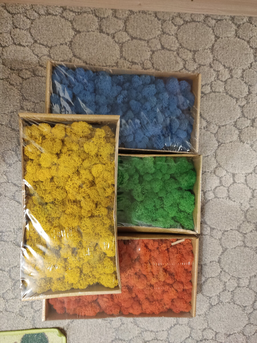 Вот так красиво он выглядел.В каждой коробочке 500 гр. За все 4 коробки я отдала 2600 руб.