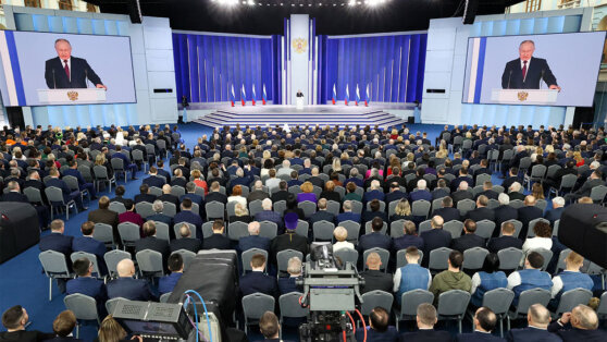    Послание президента РФ Владимира Путина Федеральному собранию. Текстовая трансляция Андрей Соколов