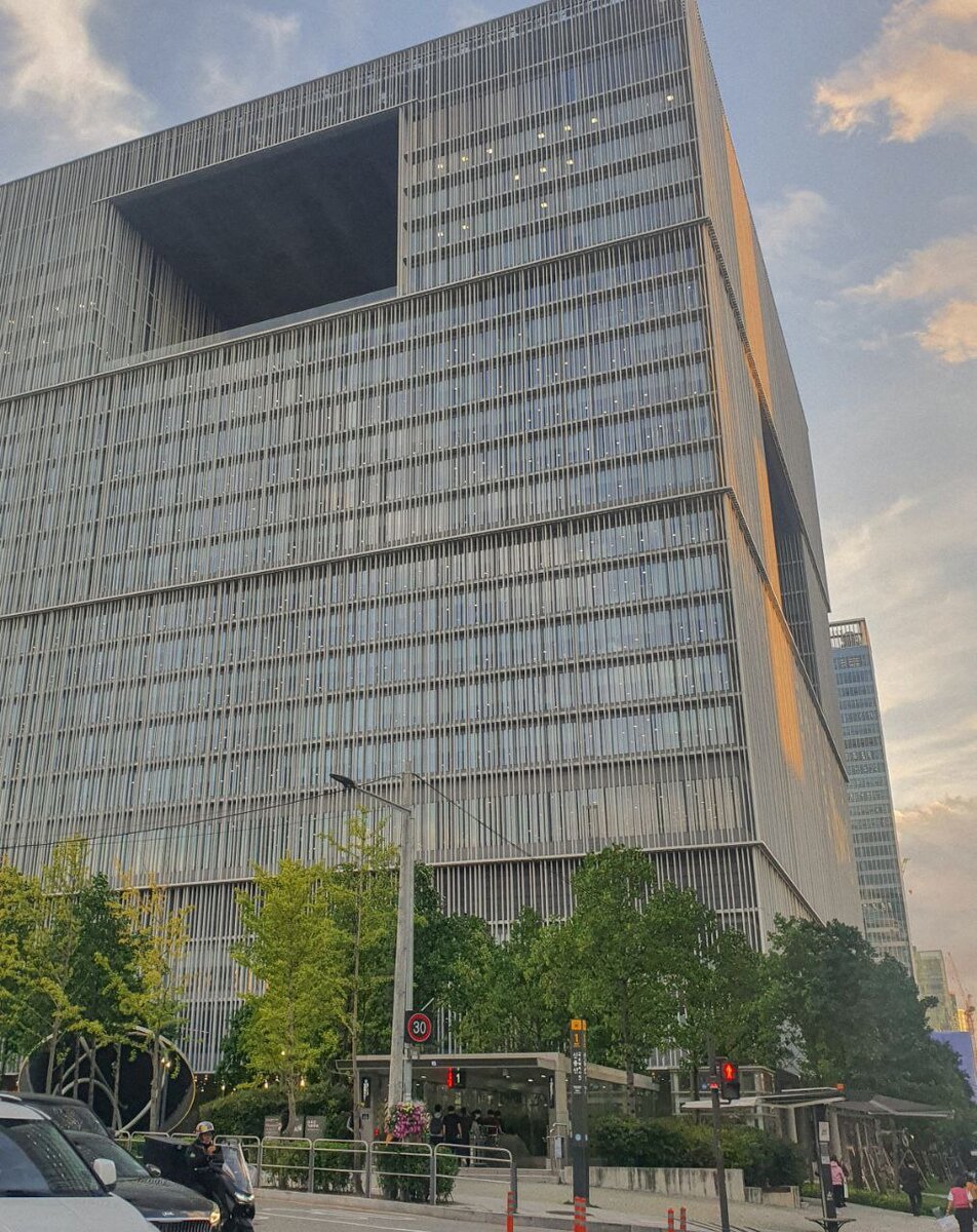 здание Amore Pacific World HQ