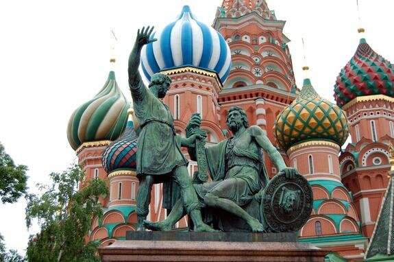    205 лет назад в Москве был открыт памятник Кузьме Минину и князю Пожарскому