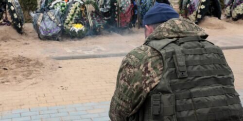 Фото: МК (https://static.mk.ru/upload/entities/2022/06/21/12/articles/detailPicture/42/b4/1e/02/a1dabcc0175733abe6c4dcf02594283e.jpg)