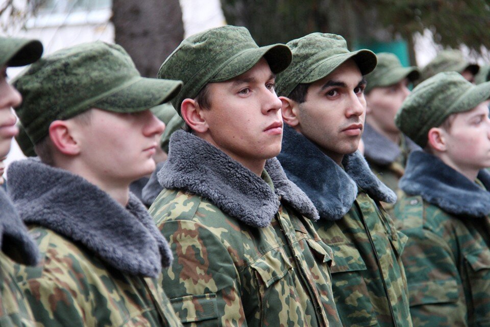 Находится на срочной службе. Осенний призыв.
