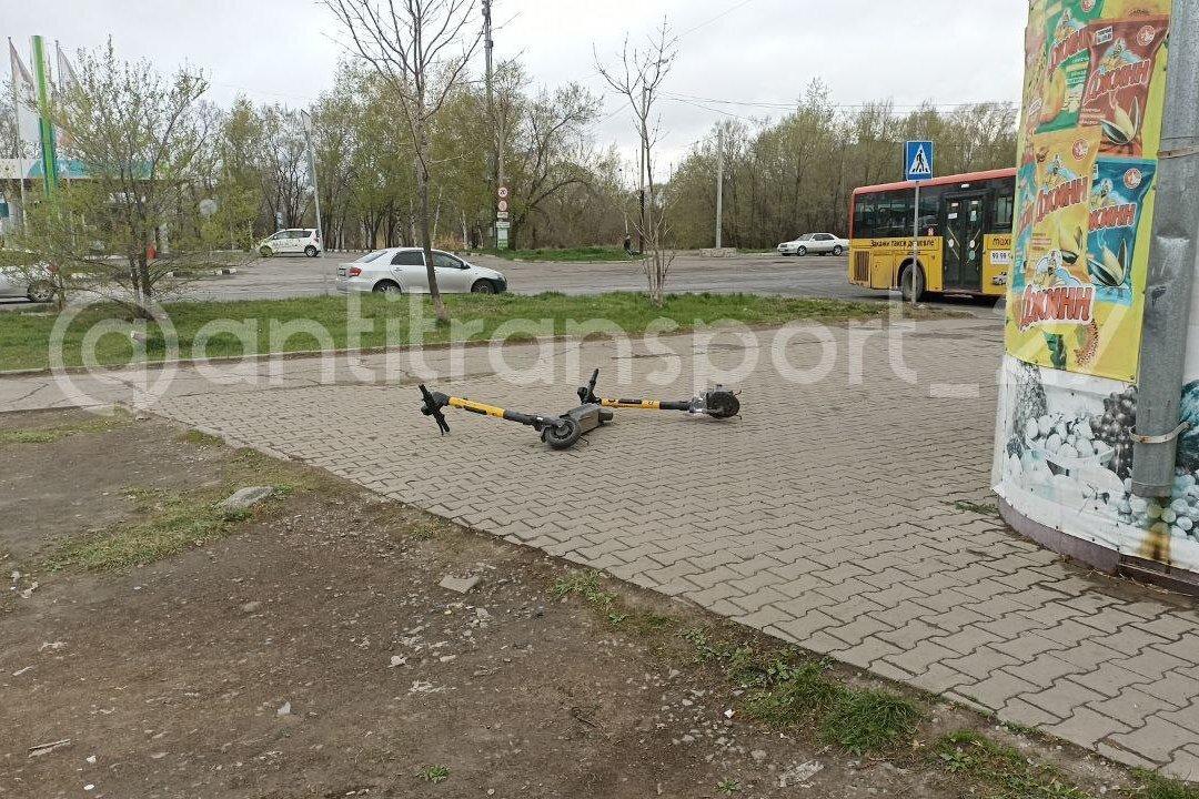 Фото и скриншоты собственные - с моих каналов "Антиобщественный транспорт Хабаровска" ВКонтакте и Telegram