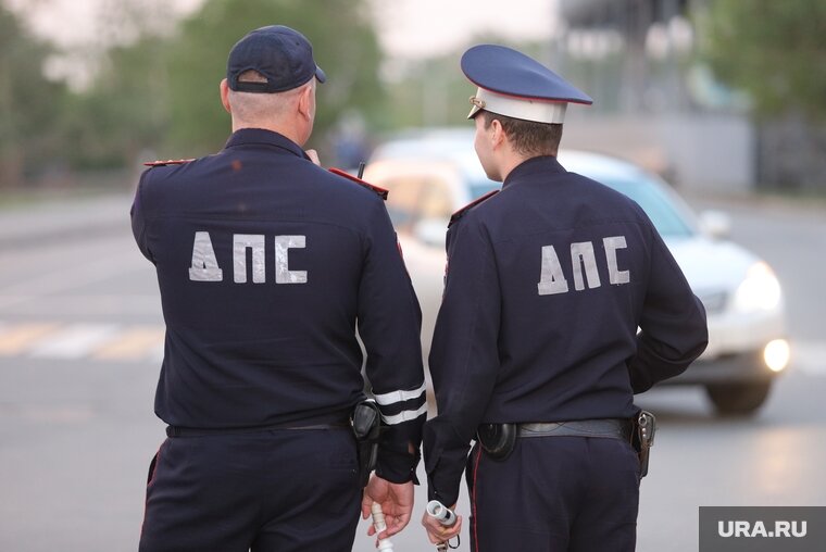    Мужчина утверждал, что инспекторы ДПС били его и угрожали подкинуть наркотики, если он не подтвердит их версию