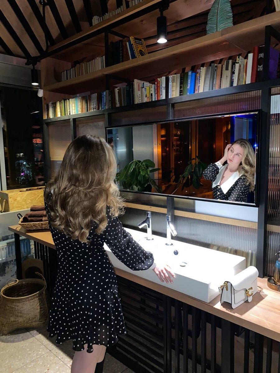 Пример того, какие локоны у меня получались при помощи стайлера Dyson