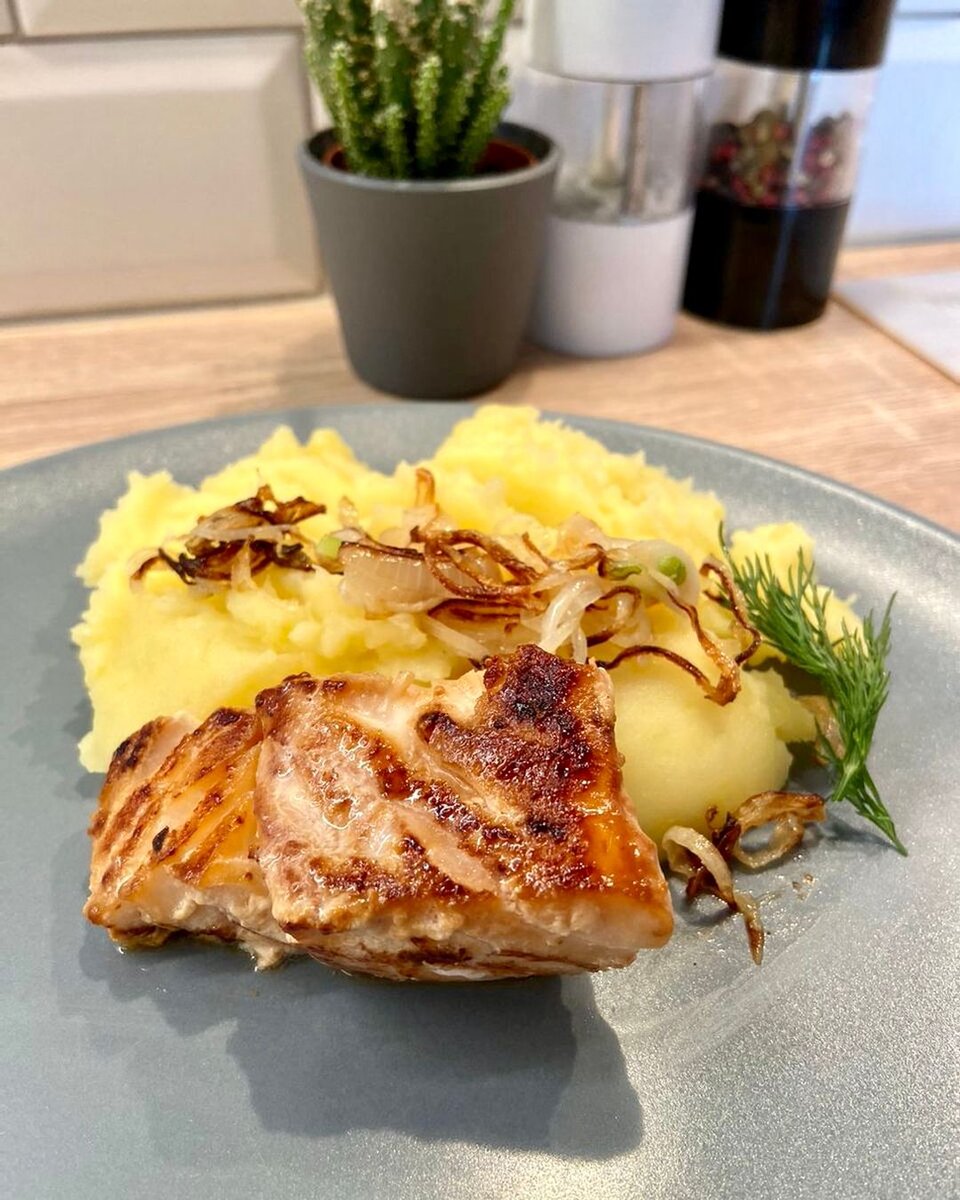 Треска в медово-горчичном соусе с пюре